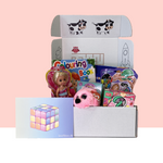 Mix Girl Box med prinsesse dukke, malebog 64 sider, fiberpenne, squeeze dyr og havfrue æg til piger 3-8 år.